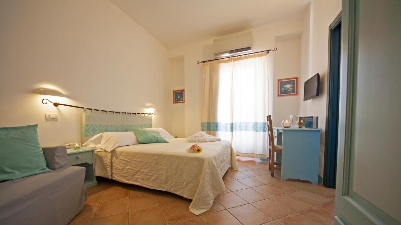 Bue Marino Hotel & Roof Lounge Cala Gonone Exterior foto