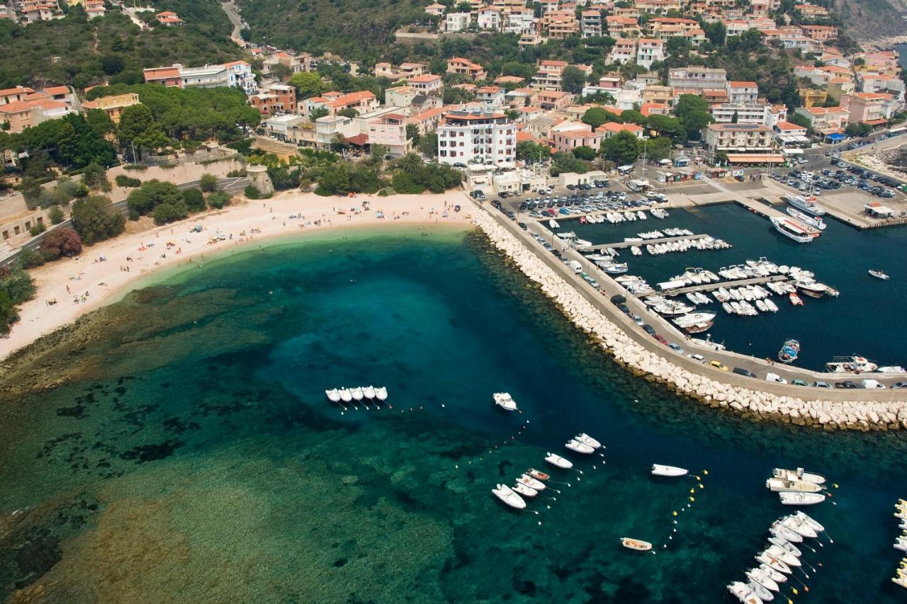 Bue Marino Hotel & Roof Lounge Cala Gonone Exterior foto