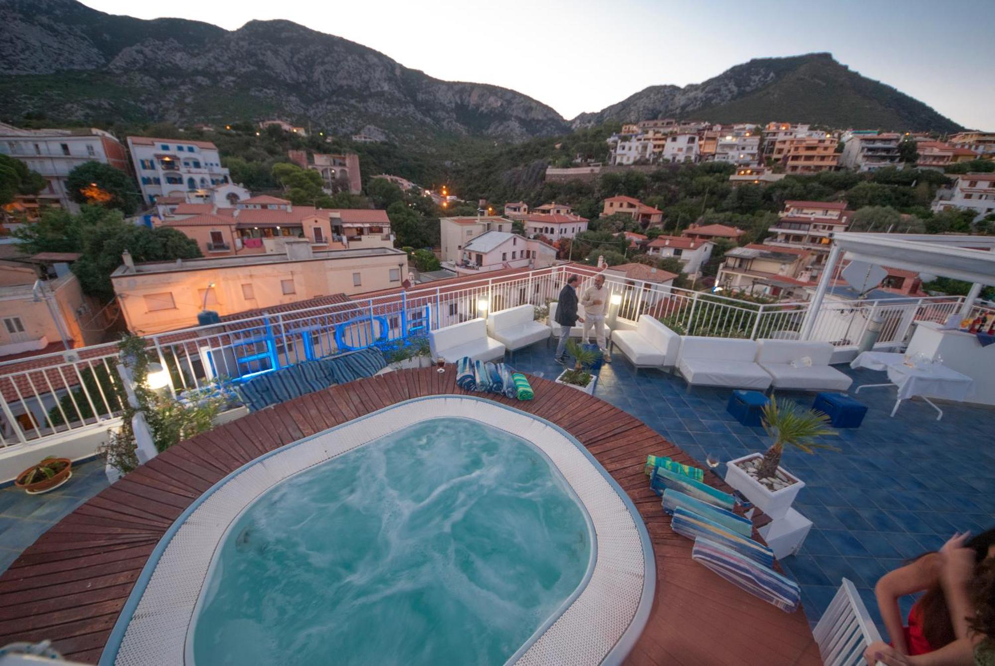 Bue Marino Hotel & Roof Lounge Cala Gonone Exterior foto