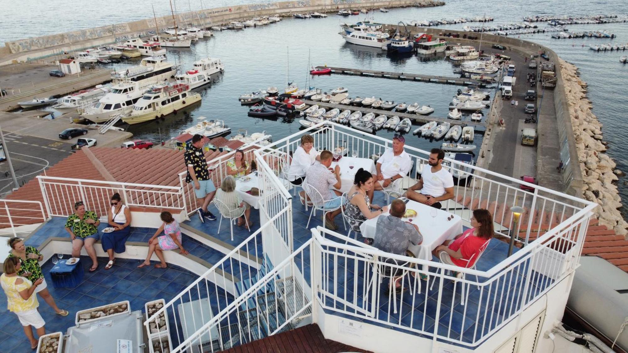 Bue Marino Hotel & Roof Lounge Cala Gonone Exterior foto