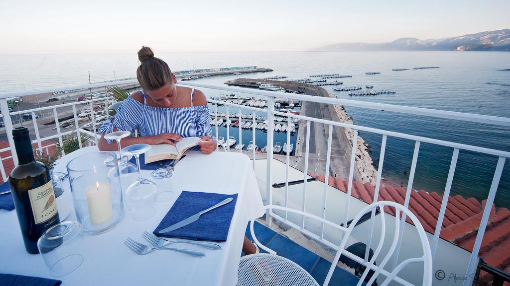 Bue Marino Hotel & Roof Lounge Cala Gonone Exterior foto