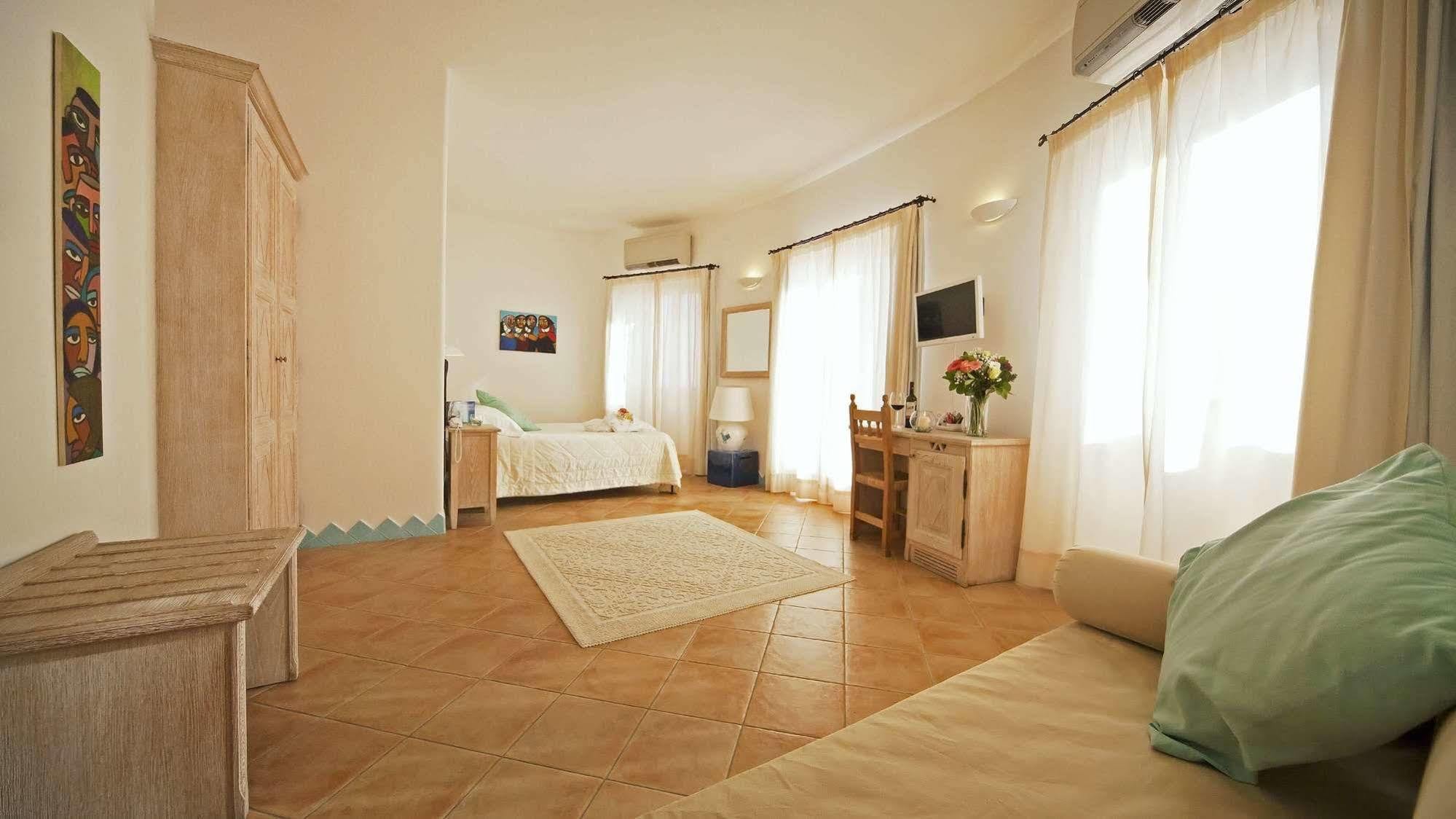Bue Marino Hotel & Roof Lounge Cala Gonone Exterior foto